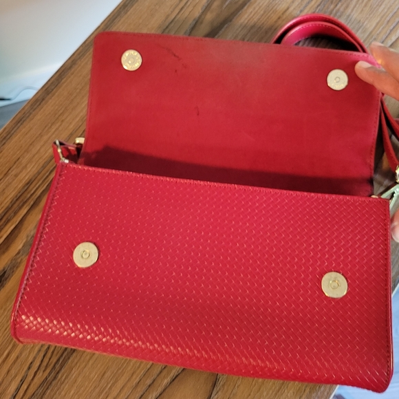 Danier Leather Women's Handbag - Picture 3 of 3